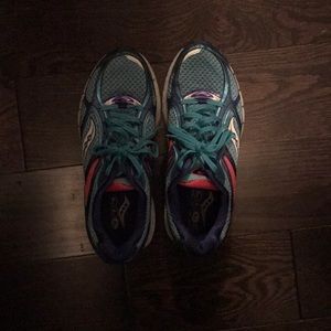 Running shoes